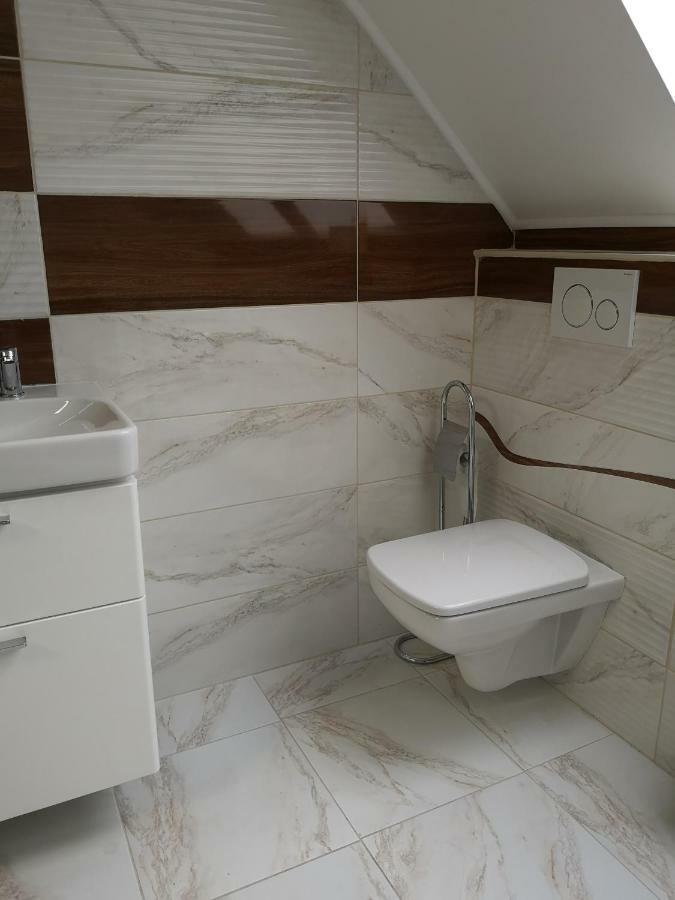 Centrum Apartman LEYLA Bardejov Exterior foto